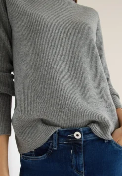 Pullover mit Strukturdetails