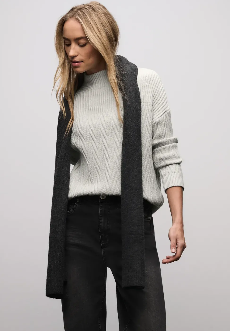 Pullover mit Strukturmix