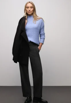 Pullover mit Strukturmix