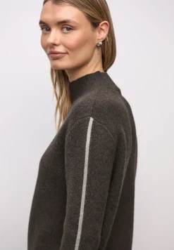 Pullover mit Tape-Details