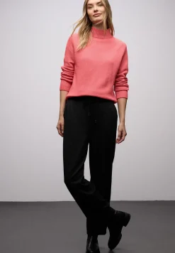 Pullover mit Tape-Details