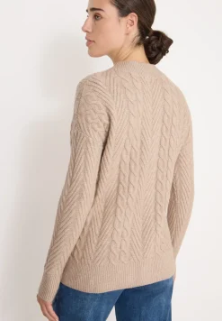 Pullover mit Zopfmuster