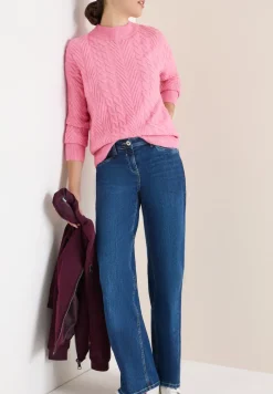 Pullover mit Zopfmuster