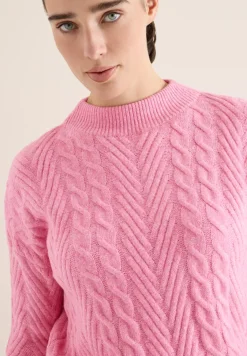 Pullover mit Zopfmuster