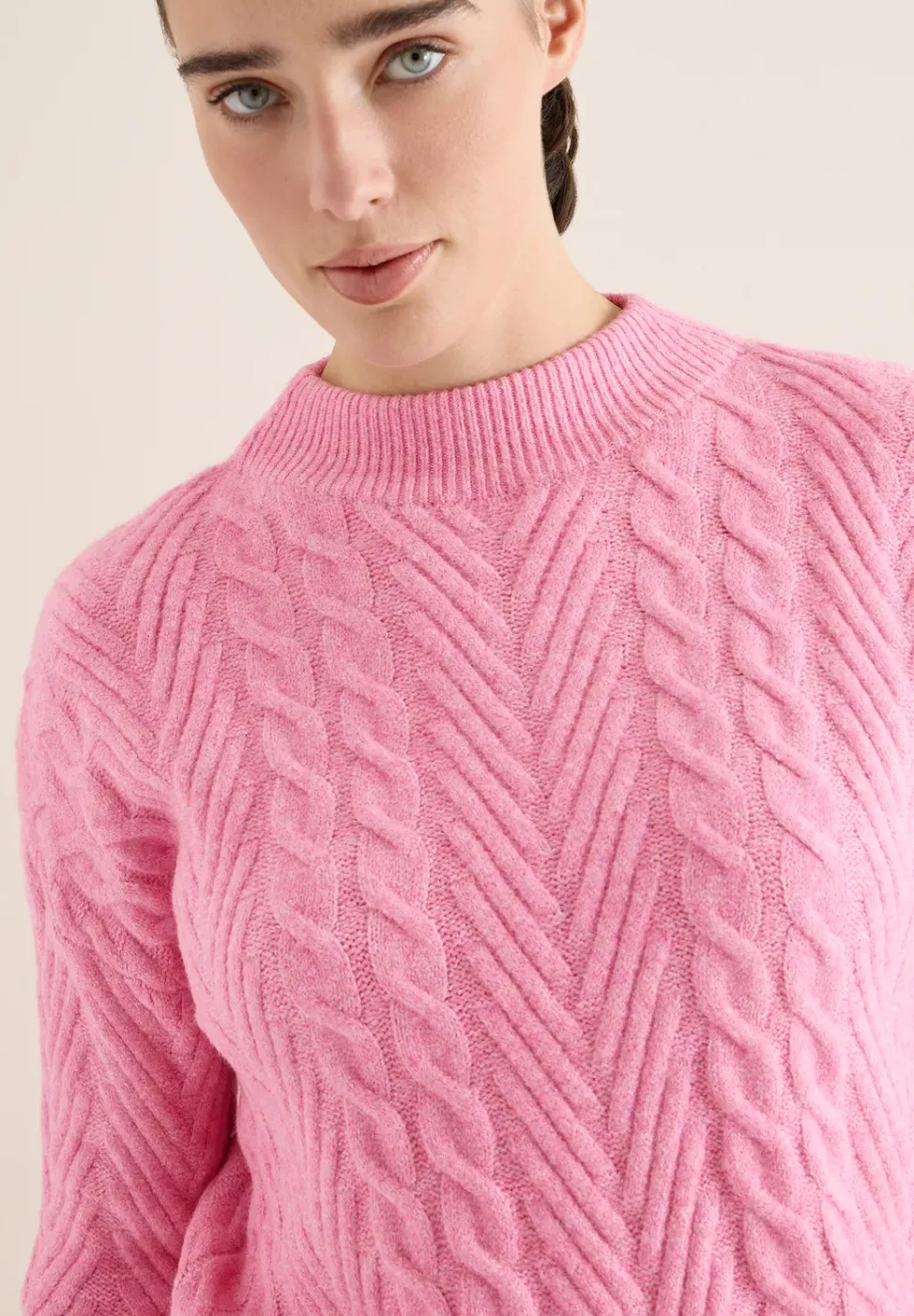 Pullover mit Zopfmuster
