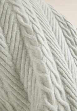 Pullover mit Zopfmuster