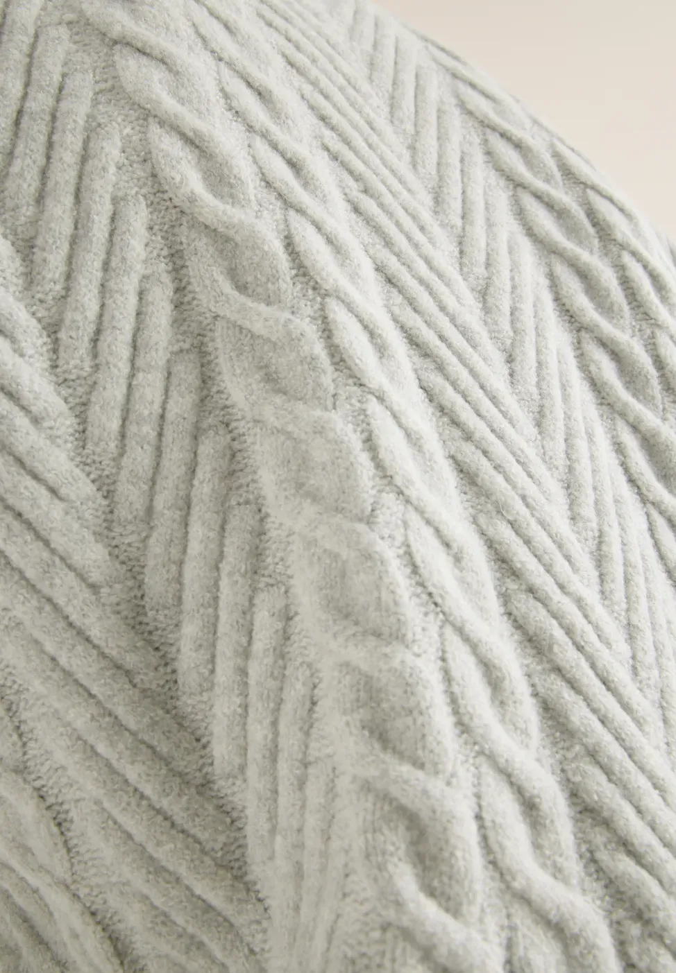 Pullover mit Zopfmuster