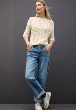 Pullover mit Zopfmuster