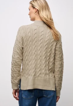 Pullover mit Zopfmuster