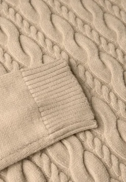 Pullover mit Zopfmuster