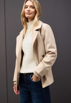Pullover mit Zopfmuster