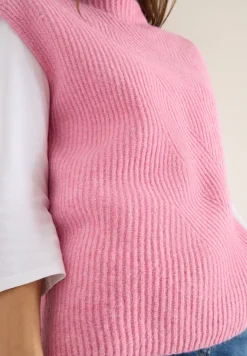 Pullunder mit Strickdetail