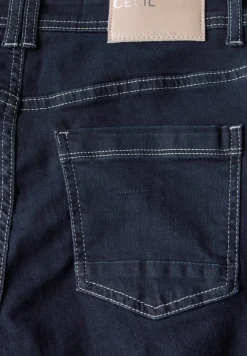 Rinsed Straight Leg Jeans