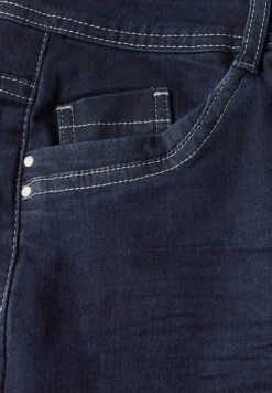 Rinsed Straight Leg Jeans