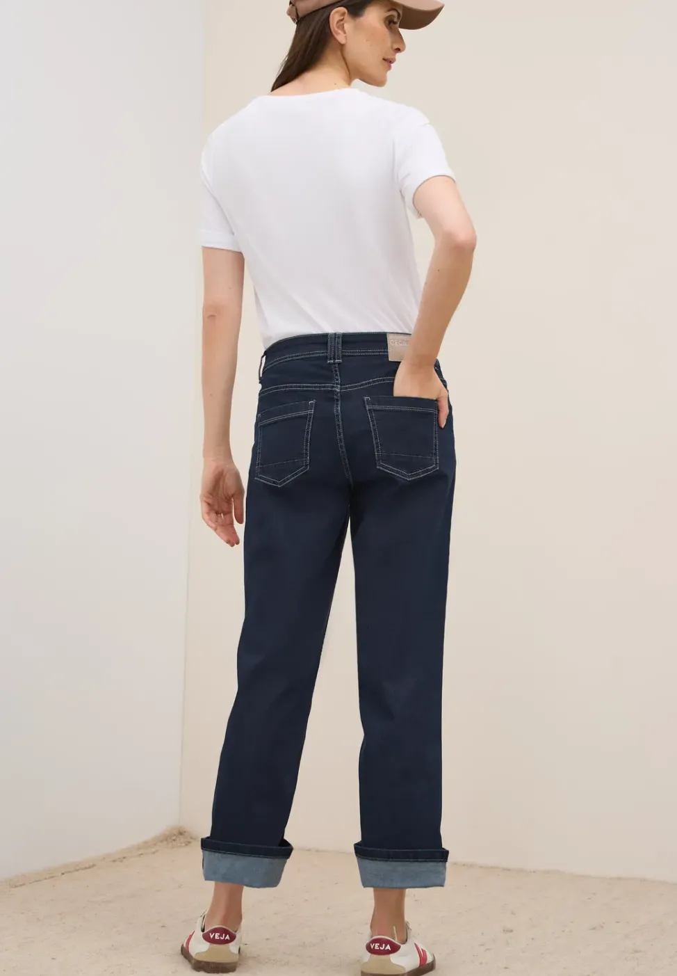 Rinsed Straight Leg Jeans