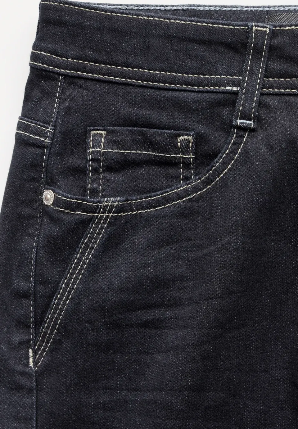 Rinsed Wash Jeans