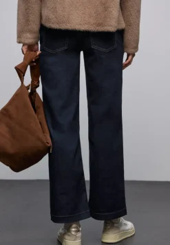 Rinsed Wide Leg Jeans