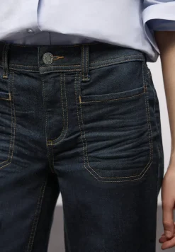 Rinsed Wide Leg Jeans