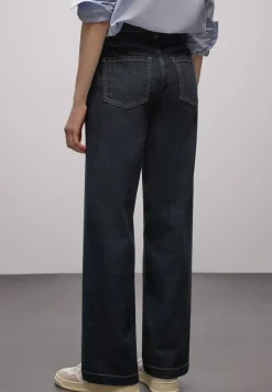 Rinsed Wide Leg Jeans