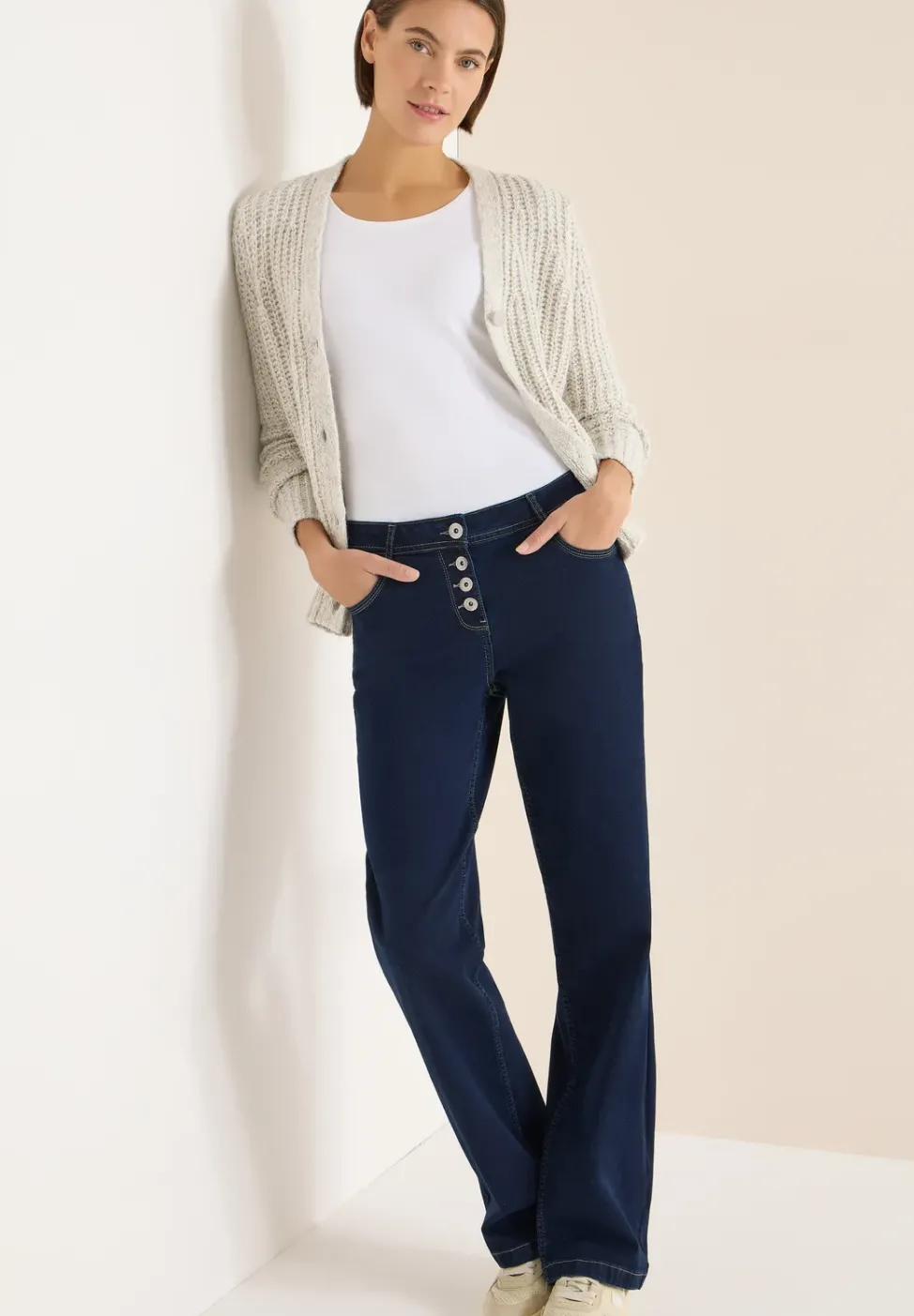 Rinsed Wide Leg Jeans