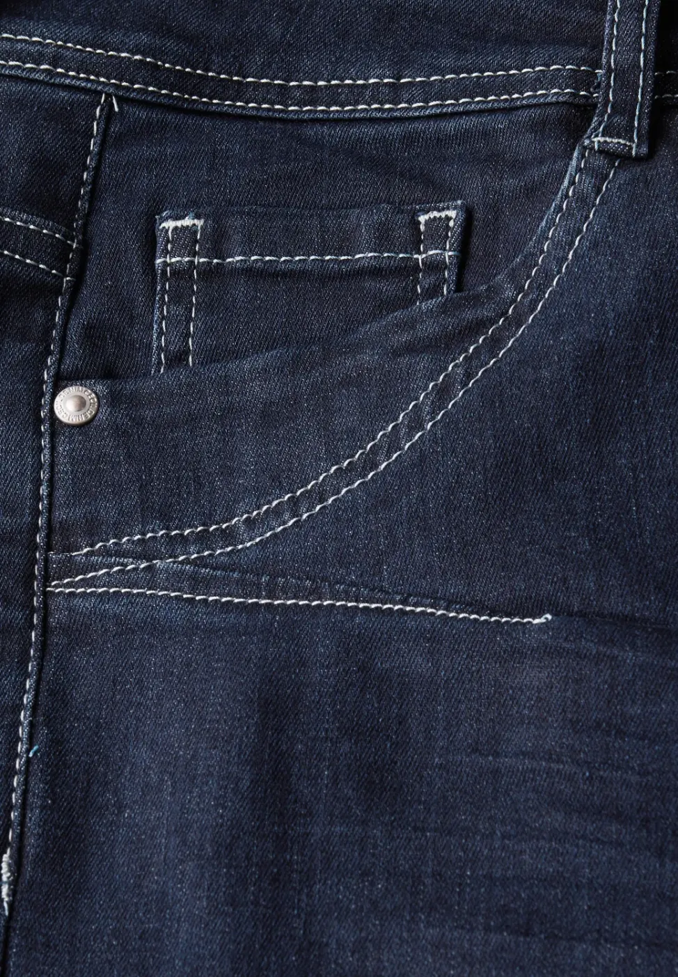 Rinsed Wide Leg Jeans