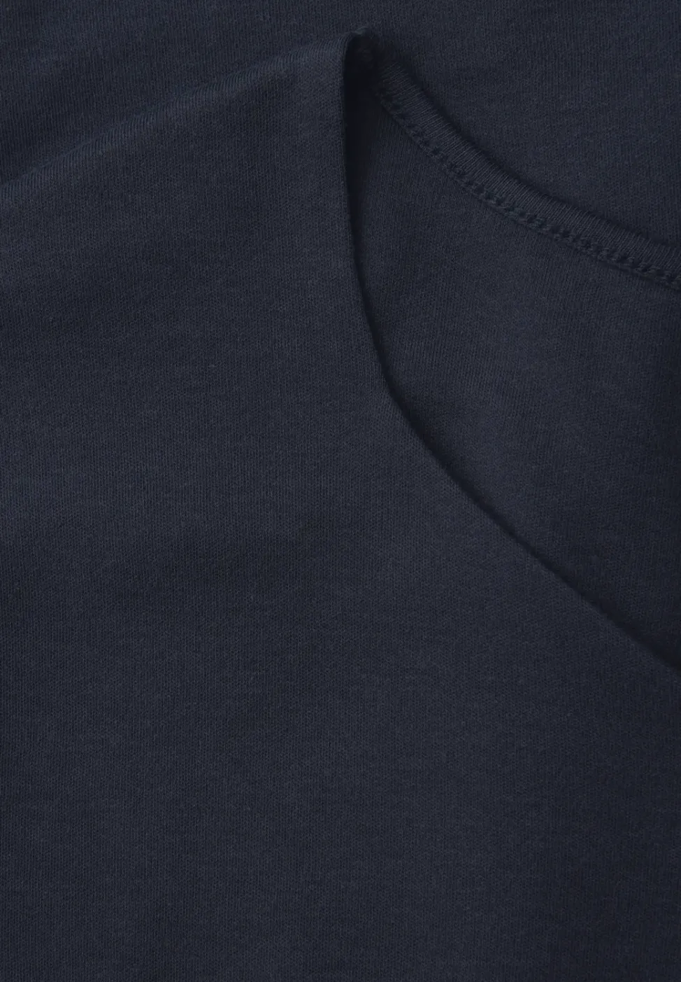 Ärmelloses Shirt mit Diamantausschnitt