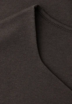 Ärmelloses Shirt mit Diamantausschnitt