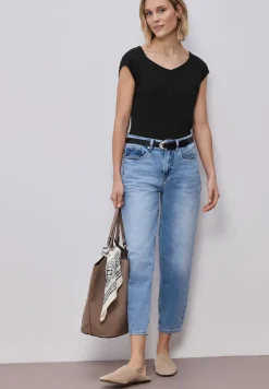 Ärmelloses Shirt mit Diamantausschnitt