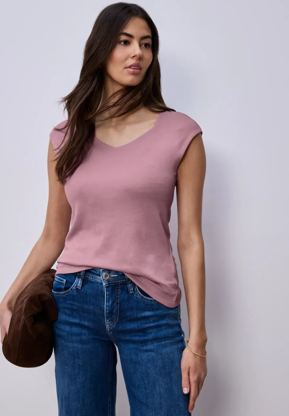 Ärmelloses Shirt mit Diamantausschnitt