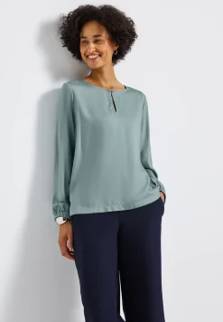 Rundhalsbluse mit Cut-Out