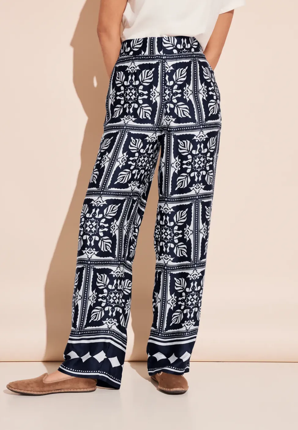 Satin Print Hose