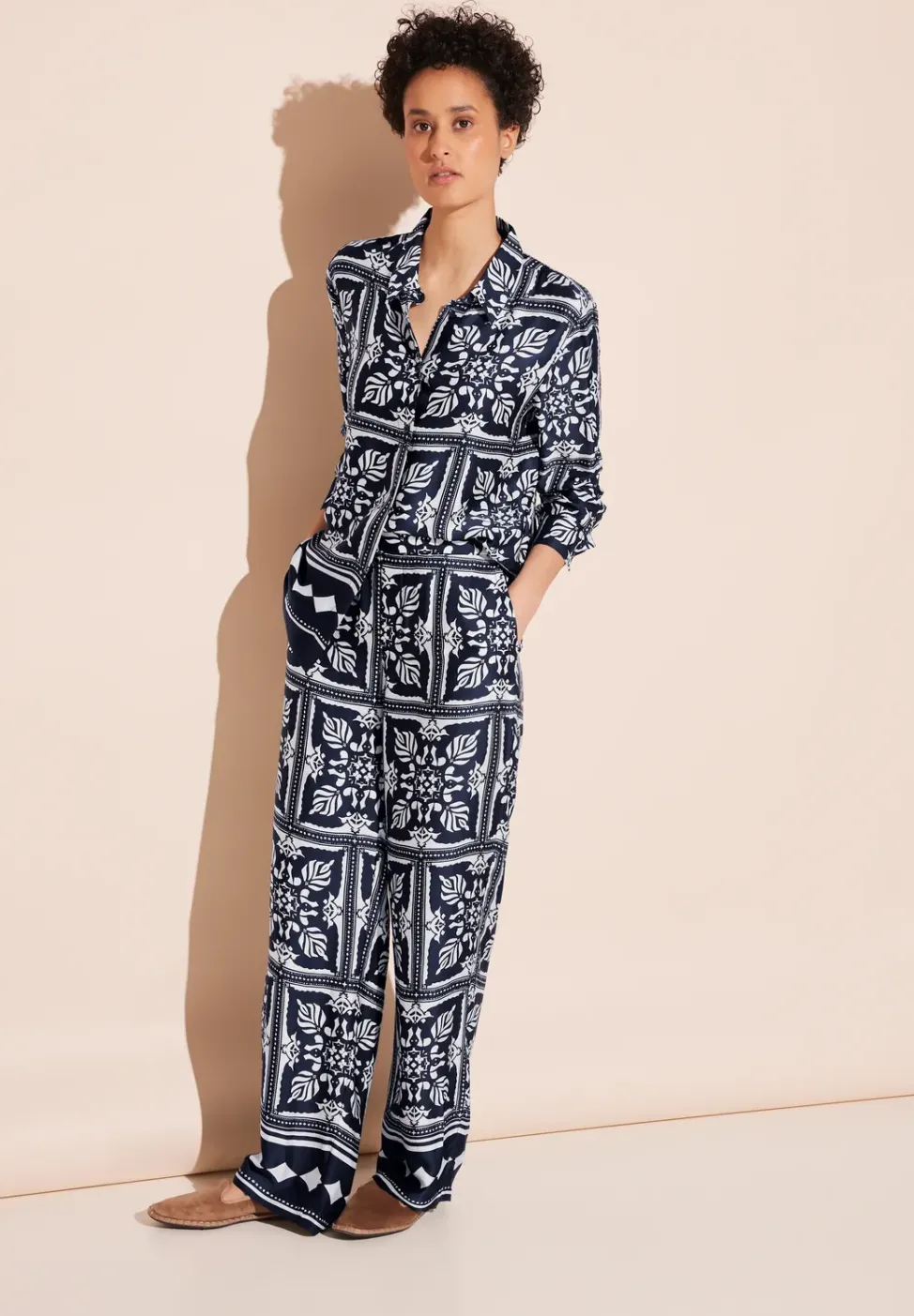 Satin Print Hose