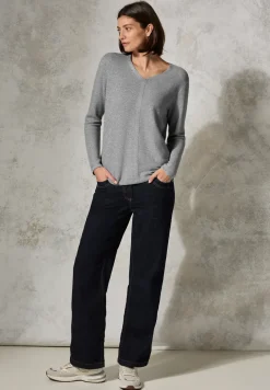 Schimmernder Pullover