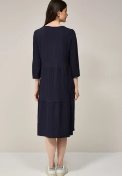 Seersucker-Kleid mit Volants