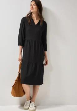 Seersucker-Kleid mit Volants