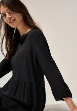 Seersucker-Kleid mit Volants