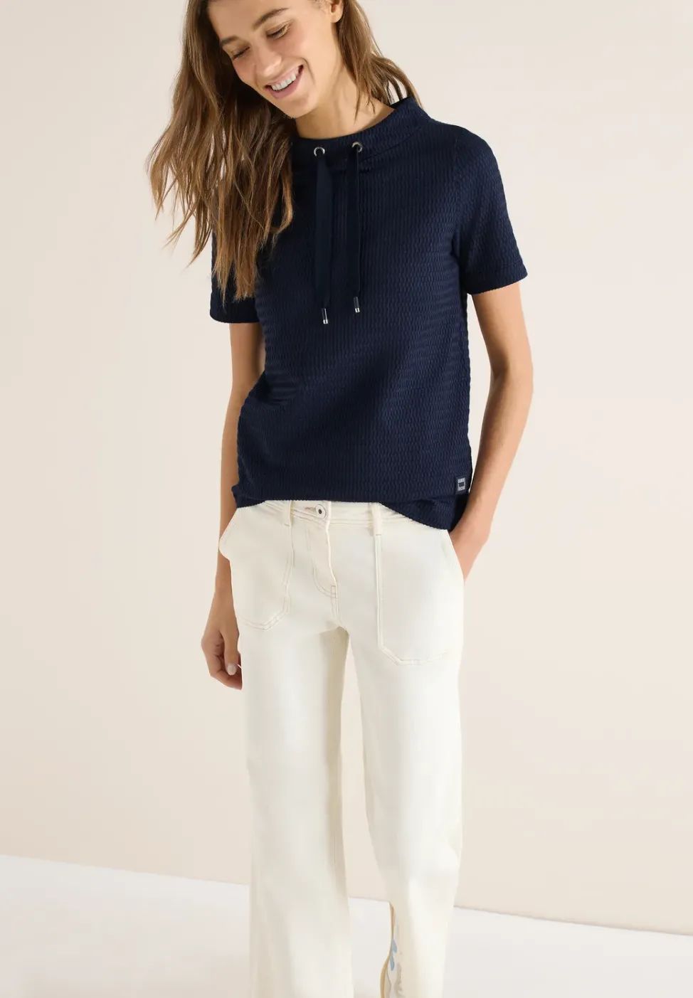 Shirt mit Funnel Neck im Two-Tone-Look
