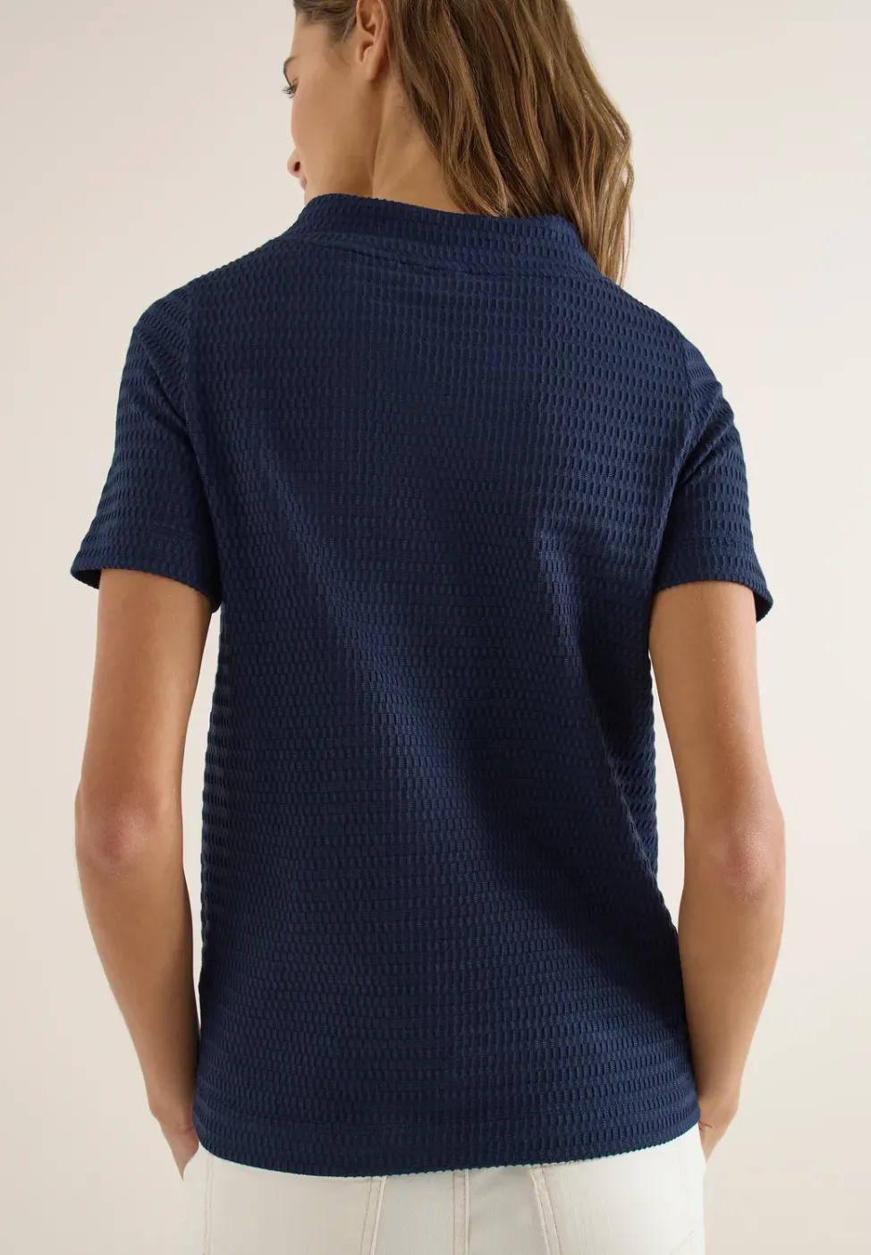 Shirt mit Funnel Neck im Two-Tone-Look