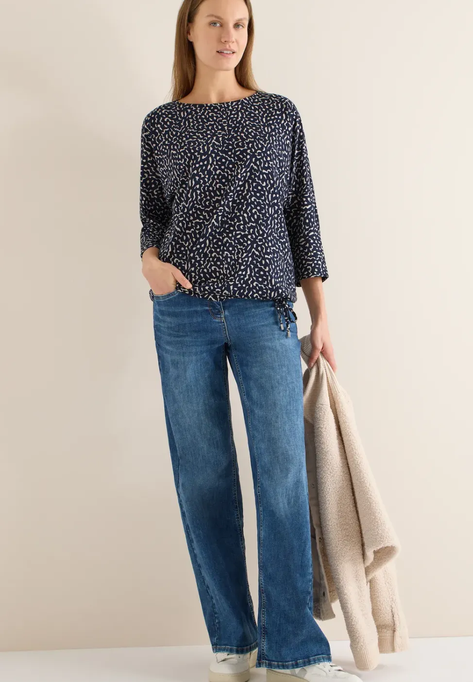 Shirt mit Minimal Print