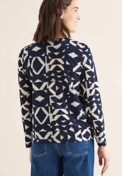 Shirt mit U-Boot-Ausschnitt
