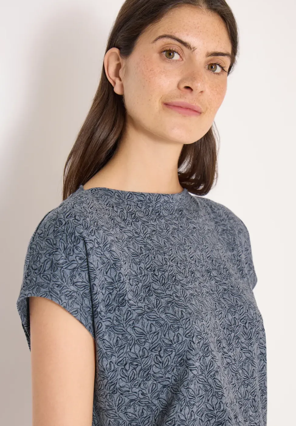 Shirt im Ausbrenner-Look mit Boatneck