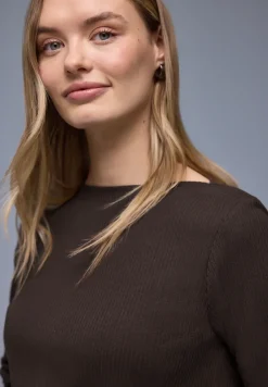 Shirt in Rippstruktur