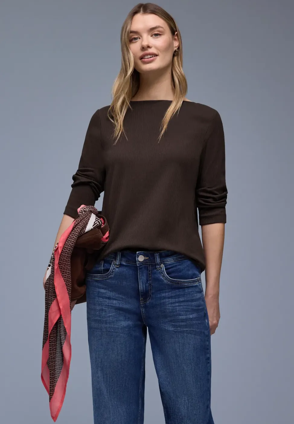 Shirt in Rippstruktur