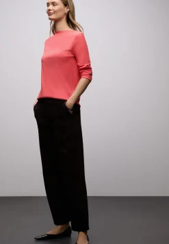 Shirt in Rippstruktur