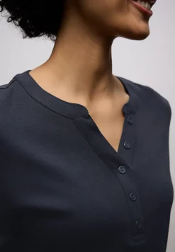 Shirt in Unifarbe
