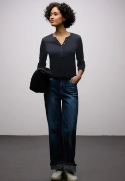 Shirt in Unifarbe