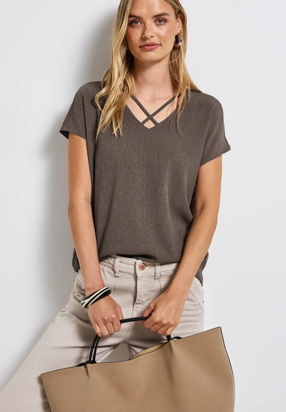 Shirt mit Bändern