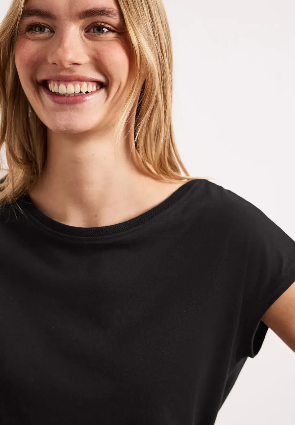 Shirt mit Boatneck und Deko-Detail