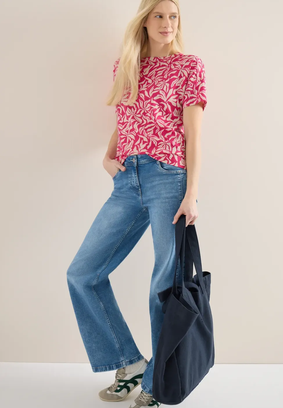Shirt mit Boatneck und floralem Print