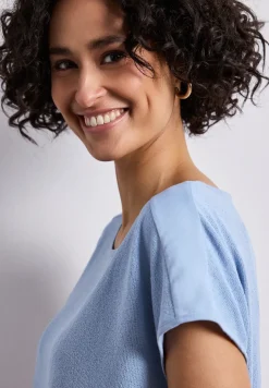 Shirt mit Boatneck und Schulterdetail